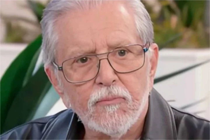 ‘Não deverá participar da Praça é Nossa em 2026’: SBT toma medida contra ator do humorístico que defendeu Zezé