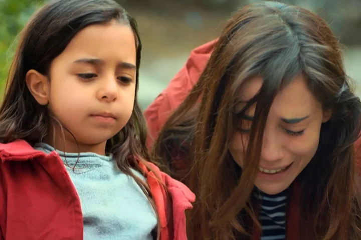 Reta final de Mãe: é desse jeito que Melek se torna a maior heroína da vida de Zeynep