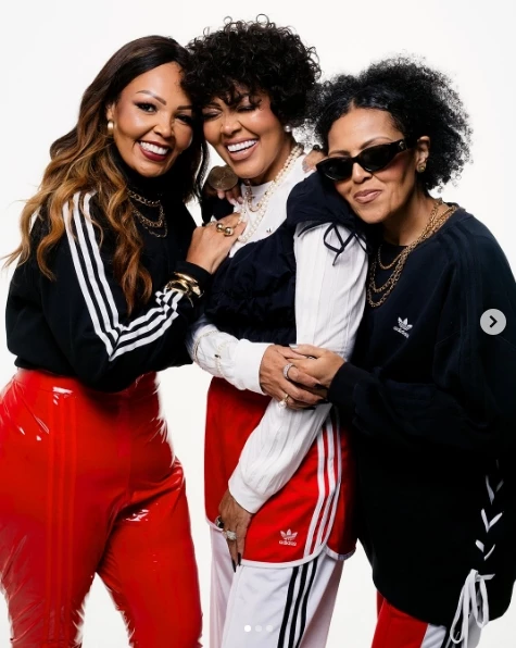 ajPLHccVDonsqImdkChz5tzt1ay9NO0sDb0sFy24