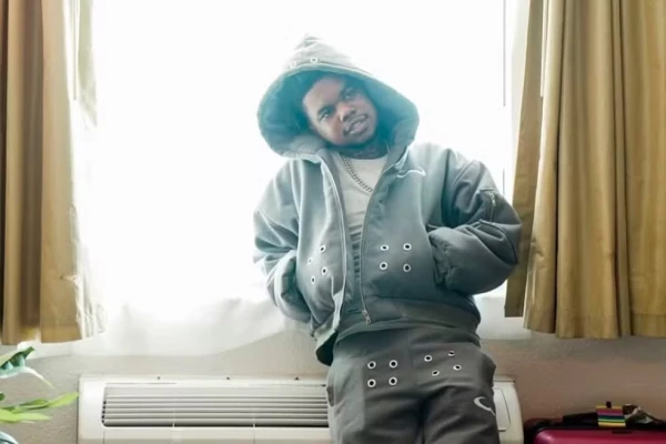 Chega notícia triste sobre a morte de querido cantor, aos 25 anos 34