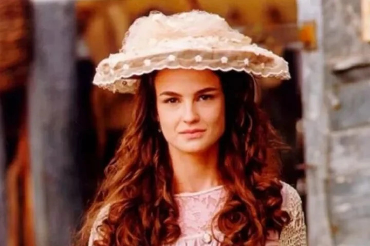 Lembra dela? Como vive atualmente atriz Carolina Kasting, intérprete de Rosana em Terra Nostra